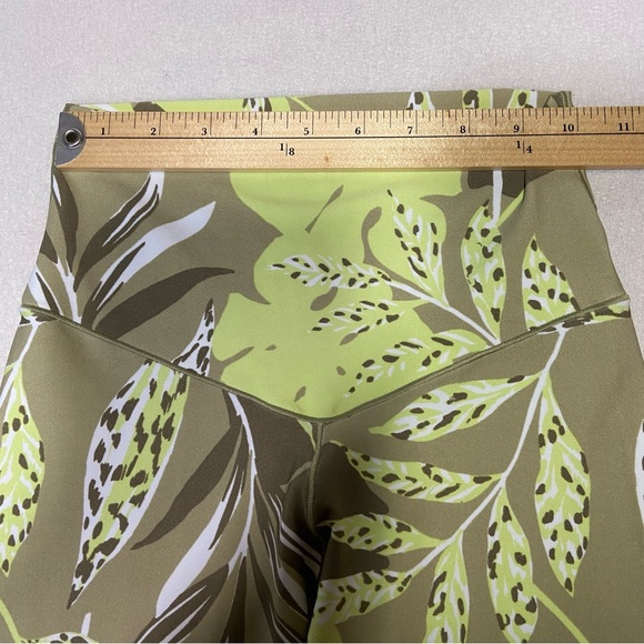 OFFLINE By AERIE Real Me Printed High Waisted 7" Bike Short Size S - Picture 10 of 12